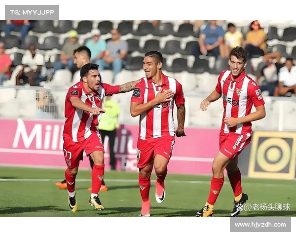 欧冠赛事深度解析：揭开足球巅峰对决背后的精彩与传奇